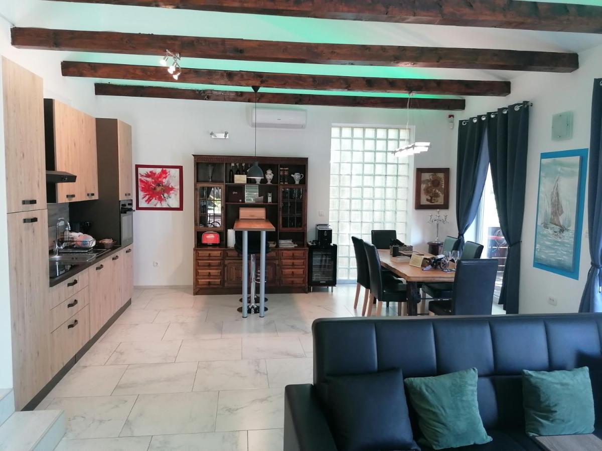 Kras The Forest House Krk 2 מראה חיצוני תמונה