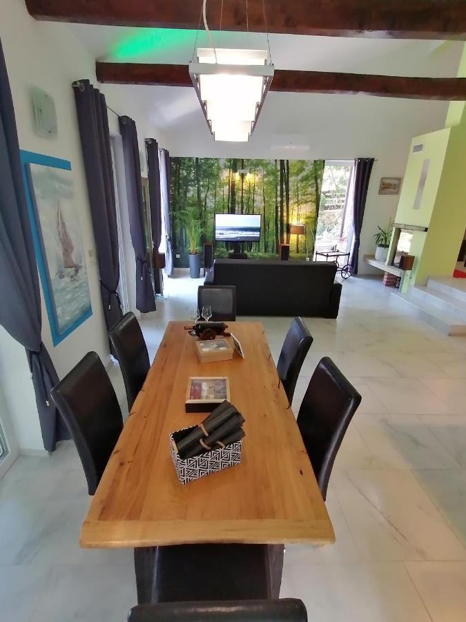 Kras The Forest House Krk 2 מראה חיצוני תמונה